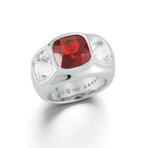 Mughal Ring in Garnet & White Topaz
