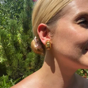 Shrimp Earrings in Yellow Gold