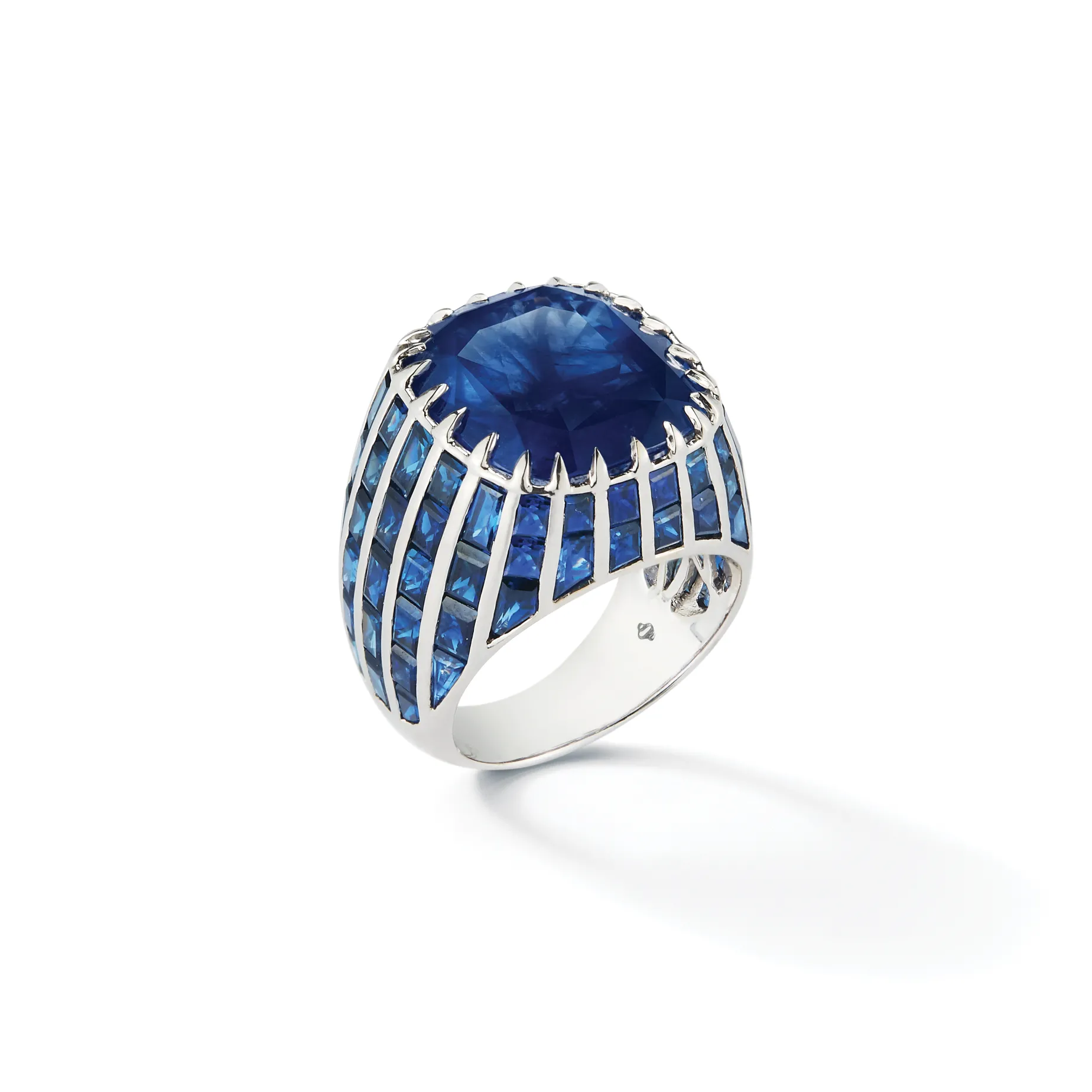 torino_ring_in_sapphire_0.webp Torino Ring in Sapphire