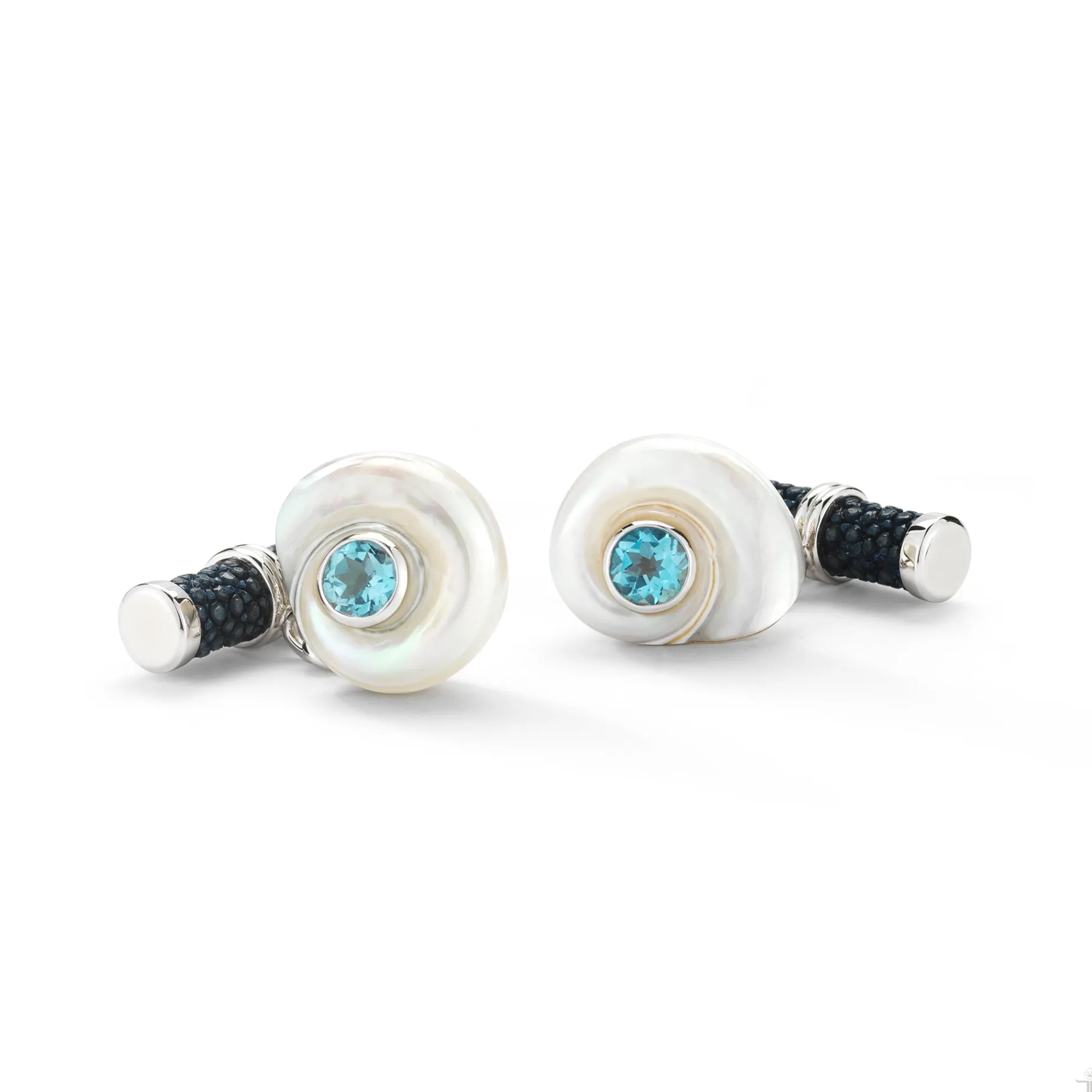 umbonium_shell_cufflinks_0.webp Umbonium Shell Cufflinks