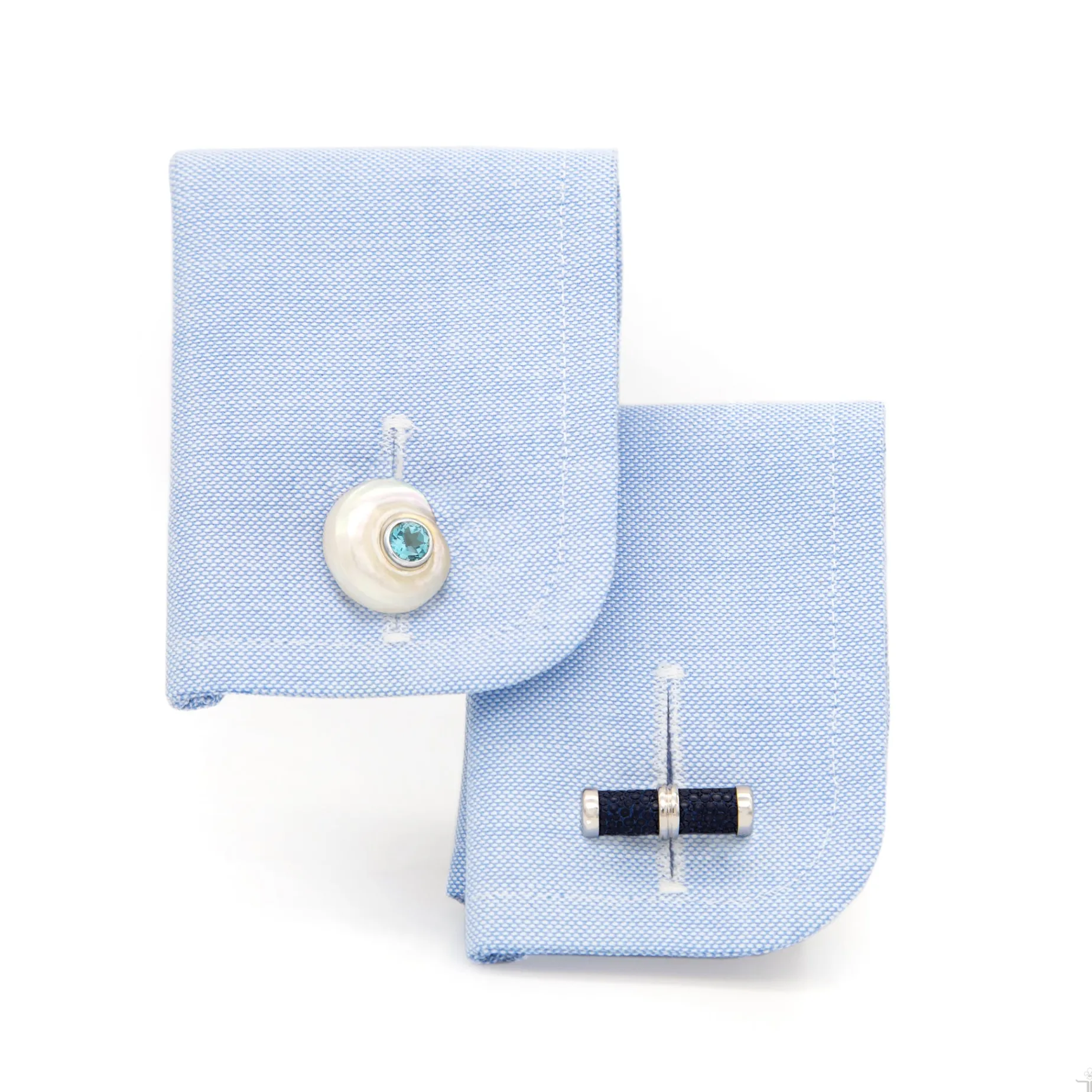 umbonium_shell_cufflinks_2.webp Umbonium Shell Cufflinks